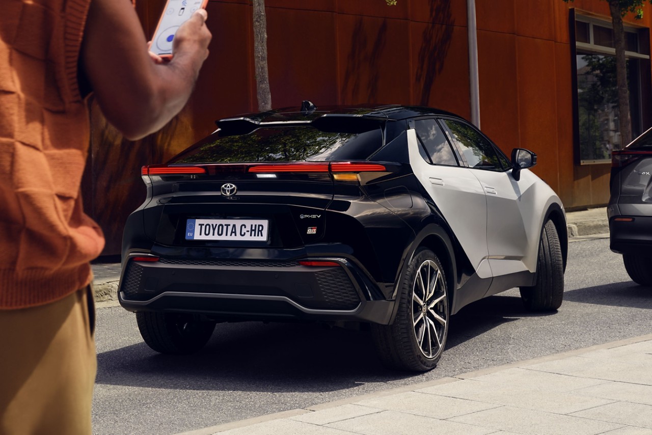 Toyota C-HR PHEV